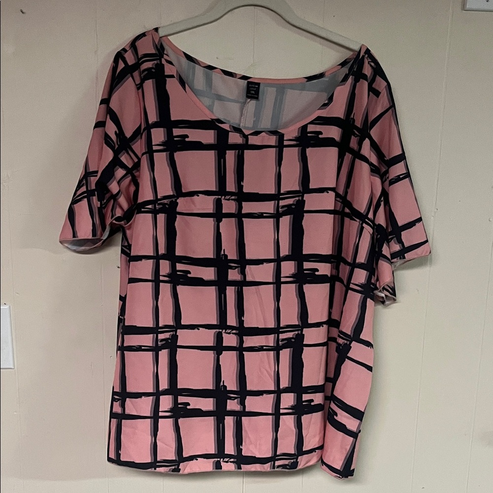 SHEIN Pink and Black Grid Short Sleeve Tee